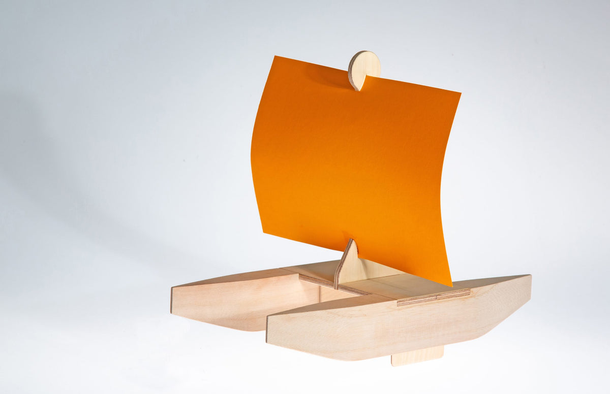 Kári sailing boat kit by Kraul, assembled